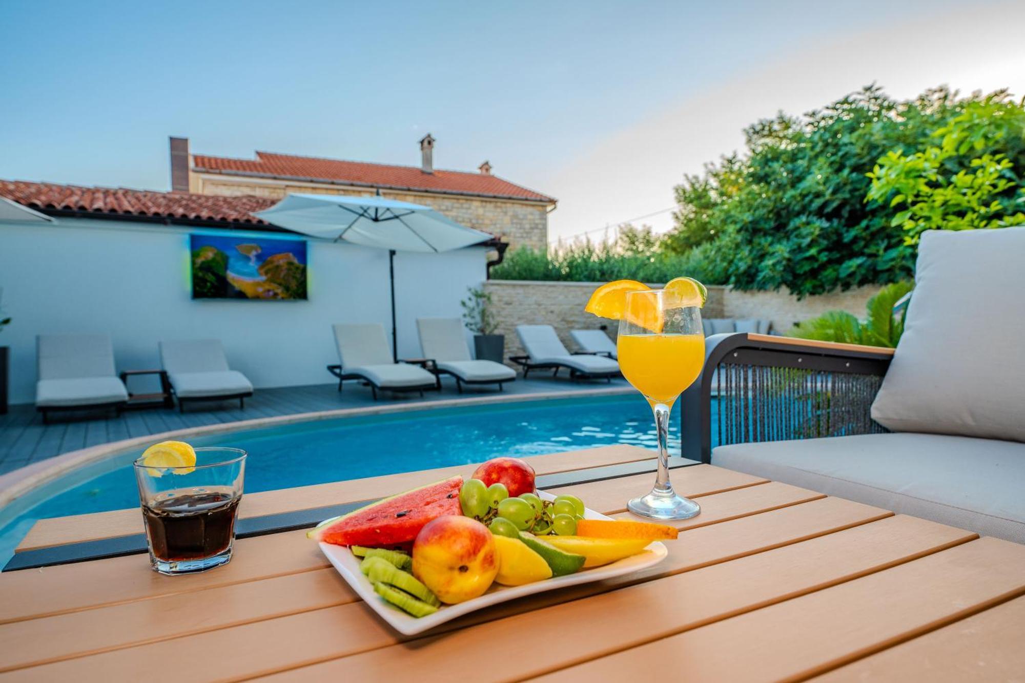 Luxury Apartments Vilamaloca Вир Екстериор снимка