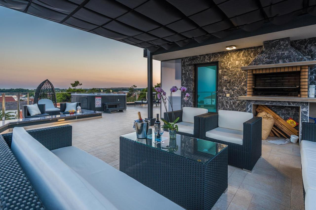 Luxury Apartments Vilamaloca Вир Екстериор снимка